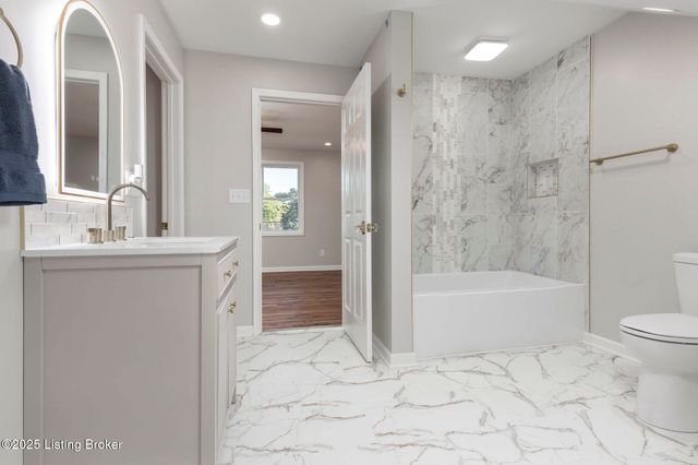 419 FAIRLAWN Rd, Louisville, KY 40207