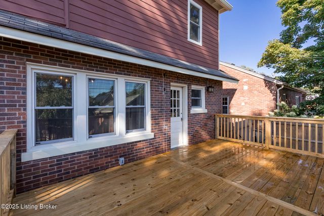 419 FAIRLAWN Rd, Louisville, KY 40207