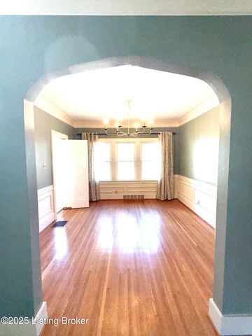 419 FAIRLAWN Rd, Louisville, KY 40207