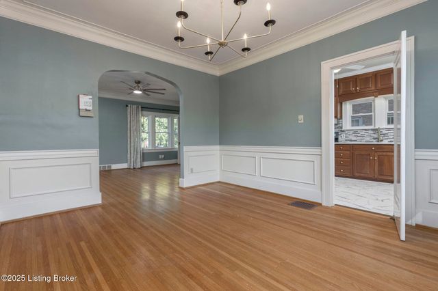 419 FAIRLAWN Rd, Louisville, KY 40207