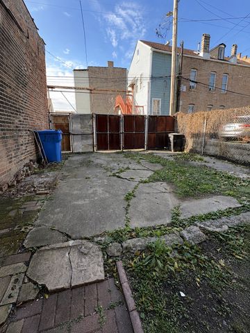 2104 S California Avenue, Chicago, IL 60608