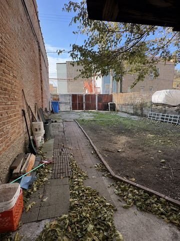 2104 S California Avenue, Chicago, IL 60608