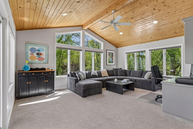 2521 Abbey Hill Drive, Minnetonka, MN 55305