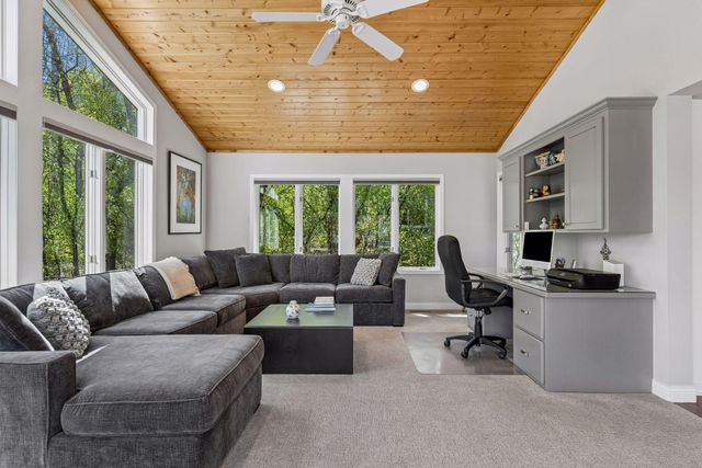 2521 Abbey Hill Drive, Minnetonka, MN 55305