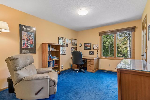 2521 Abbey Hill Drive, Minnetonka, MN 55305