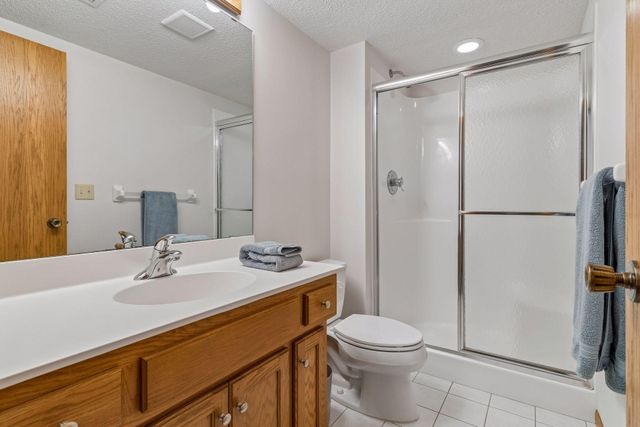 2521 Abbey Hill Drive, Minnetonka, MN 55305