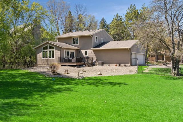 2521 Abbey Hill Drive, Minnetonka, MN 55305