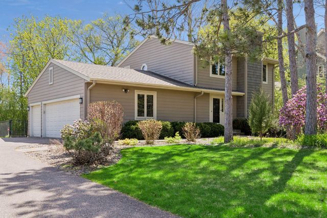 2521 Abbey Hill Drive, Minnetonka, MN 55305