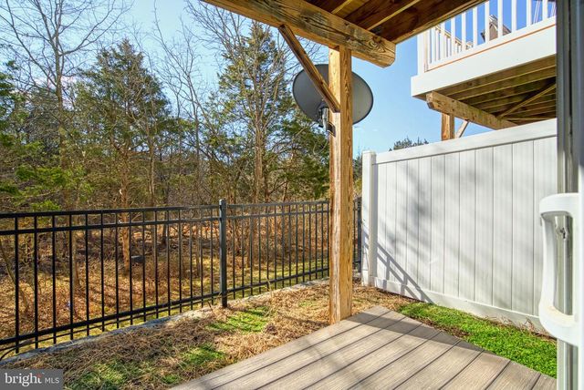 8217 HERITAGE CROSSING CT, Manassas, VA 20109