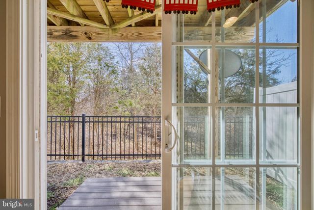 8217 HERITAGE CROSSING CT, Manassas, VA 20109