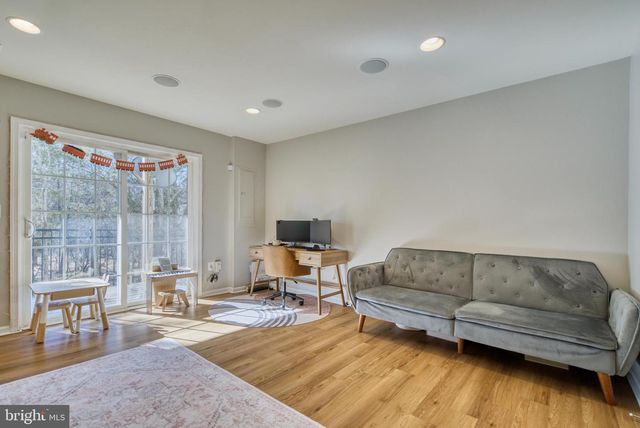 8217 HERITAGE CROSSING CT, Manassas, VA 20109