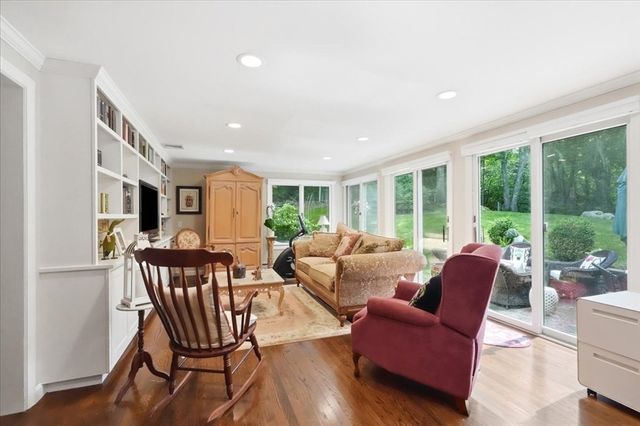 485 Main St, Hingham, MA 02043