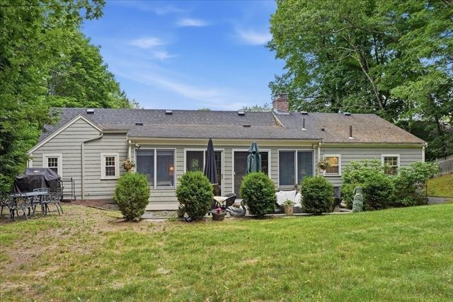 485 Main St, Hingham, MA 02043