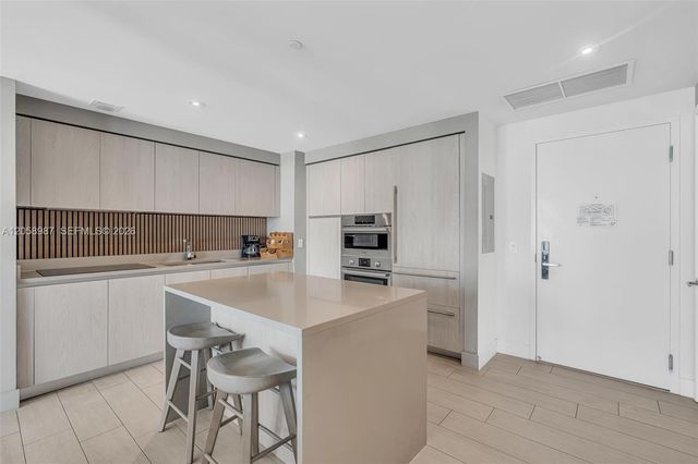 4010 S Ocean Drive R3305, Hollywood, FL 33019