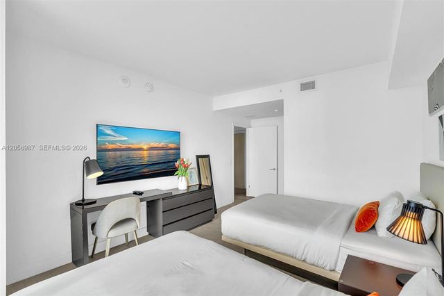 4010 S Ocean Drive R3305, Hollywood, FL 33019