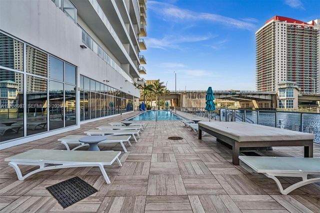 4010 S Ocean Drive R3305, Hollywood, FL 33019