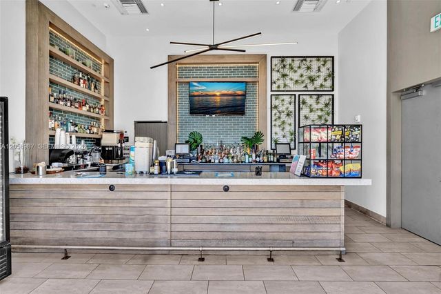 4010 S Ocean Drive R3305, Hollywood, FL 33019