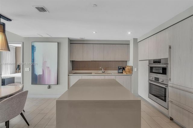 4010 S Ocean Drive R3305, Hollywood, FL 33019