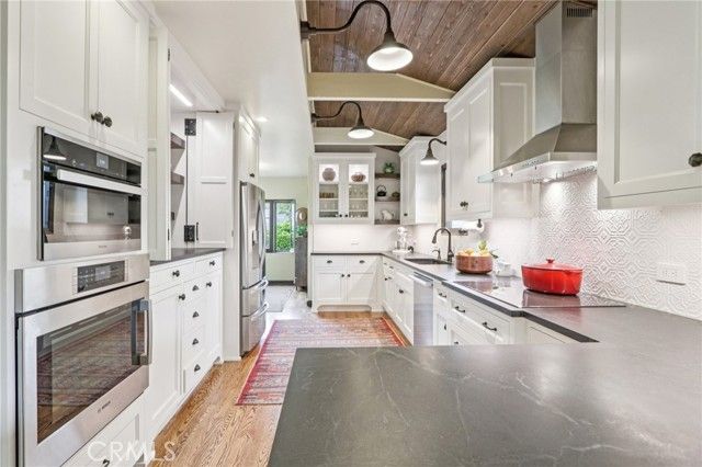 1620 Broadview Drive, Glendale, CA 91208