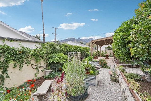 1620 Broadview Drive, Glendale, CA 91208