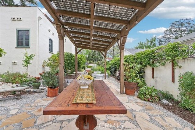 1620 Broadview Drive, Glendale, CA 91208