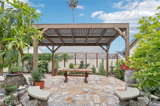 1620 Broadview Drive, Glendale, CA 91208