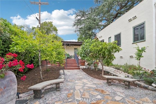 1620 Broadview Drive, Glendale, CA 91208