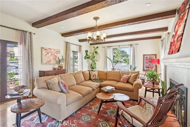 1620 Broadview Drive, Glendale, CA 91208