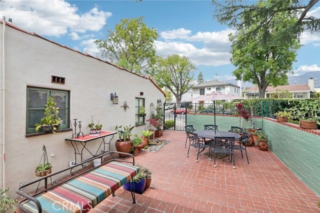 1620 Broadview Drive, Glendale, CA 91208