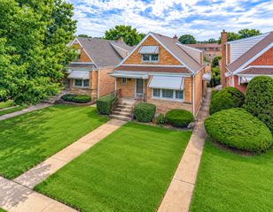 1729 N 23rd Avenue, Melrose Park, IL 60160