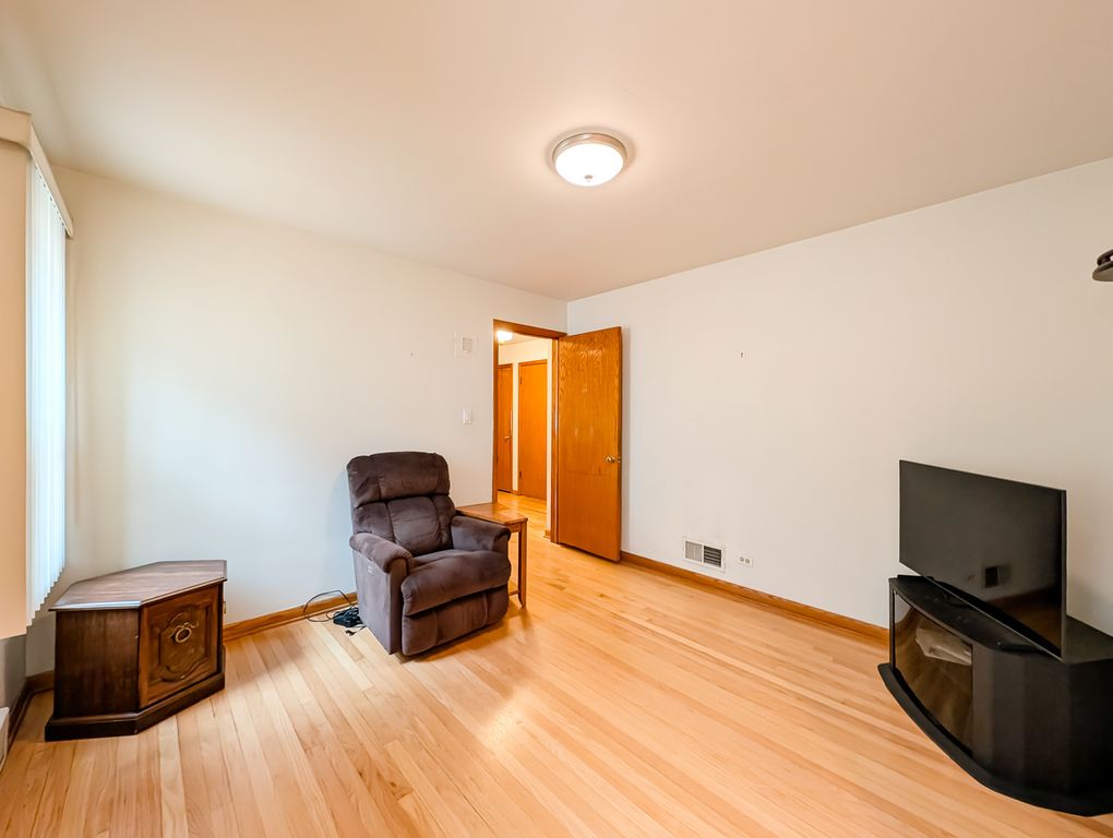 1729 N 23rd Avenue, Melrose Park, IL 60160 — photo 4
