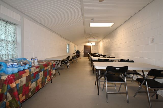 2222 Waynesboro Hwy, Hohenwald, TN 38462