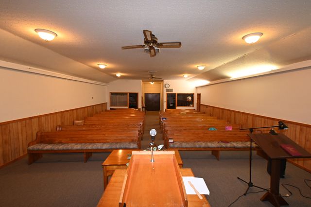 2222 Waynesboro Hwy, Hohenwald, TN 38462