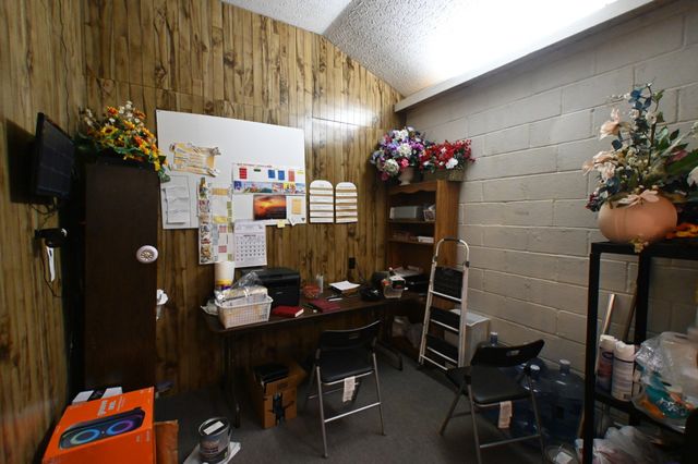 2222 Waynesboro Hwy, Hohenwald, TN 38462