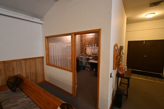 2222 Waynesboro Hwy, Hohenwald, TN 38462