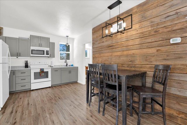 W9862 COUNTY RD W, Crivitz, WI 54114