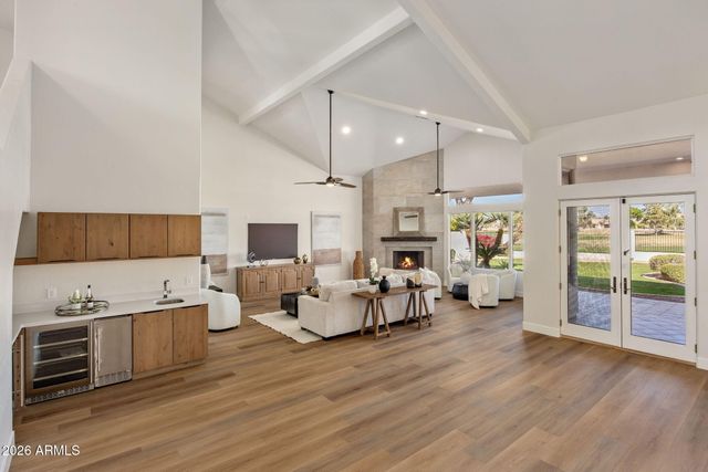 1182 W Island Drive, Chandler, AZ 85248