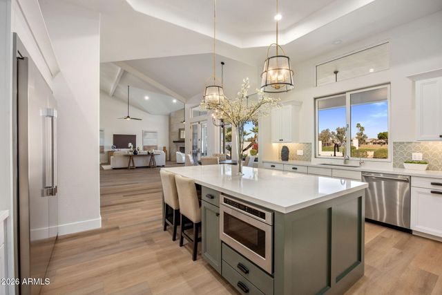 1182 W Island Drive, Chandler, AZ 85248