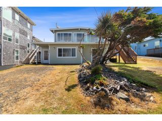 5218 Nw JETTY Ave, Lincoln City, OR 97367