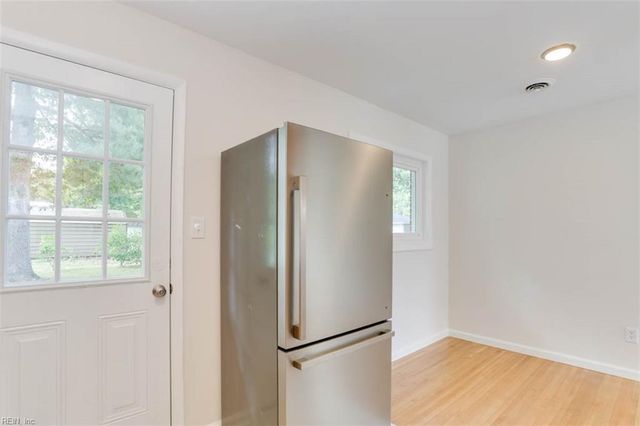 123 Delmar LN, Newport News, VA 23602