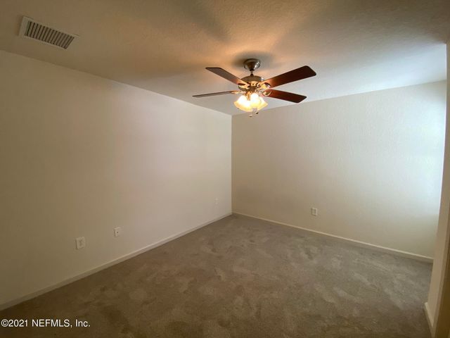 8550 ARGYLE BUSINESS Loop 302, Jacksonville, FL 32244