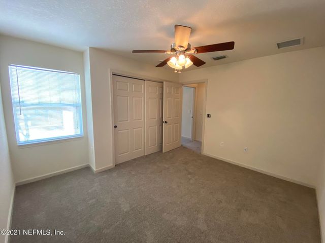 8550 ARGYLE BUSINESS Loop 302, Jacksonville, FL 32244