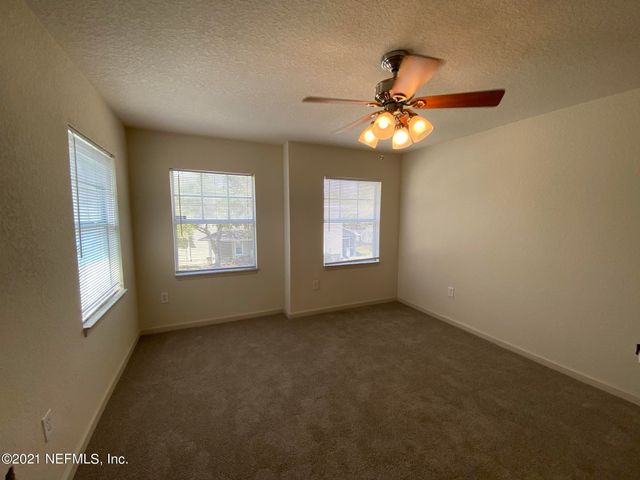 8550 ARGYLE BUSINESS Loop 302, Jacksonville, FL 32244