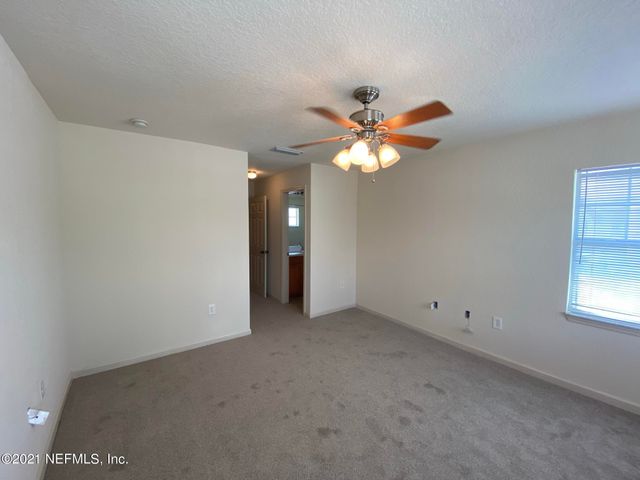 8550 ARGYLE BUSINESS Loop 302, Jacksonville, FL 32244