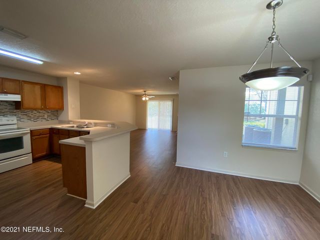 8550 ARGYLE BUSINESS Loop 302, Jacksonville, FL 32244
