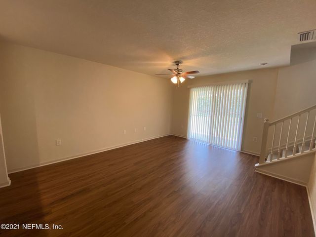 8550 ARGYLE BUSINESS Loop 302, Jacksonville, FL 32244