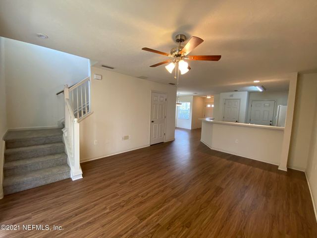 8550 ARGYLE BUSINESS Loop 302, Jacksonville, FL 32244