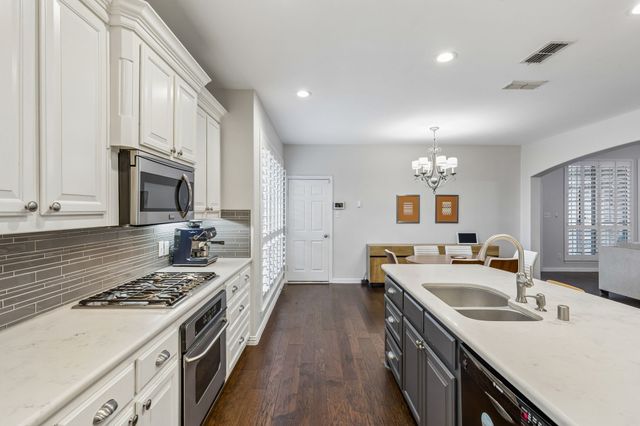 7109 New Bury Court, Rowlett, TX 75089