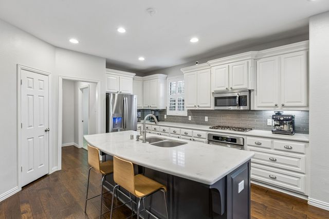7109 New Bury Court, Rowlett, TX 75089