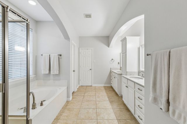 7109 New Bury Court, Rowlett, TX 75089